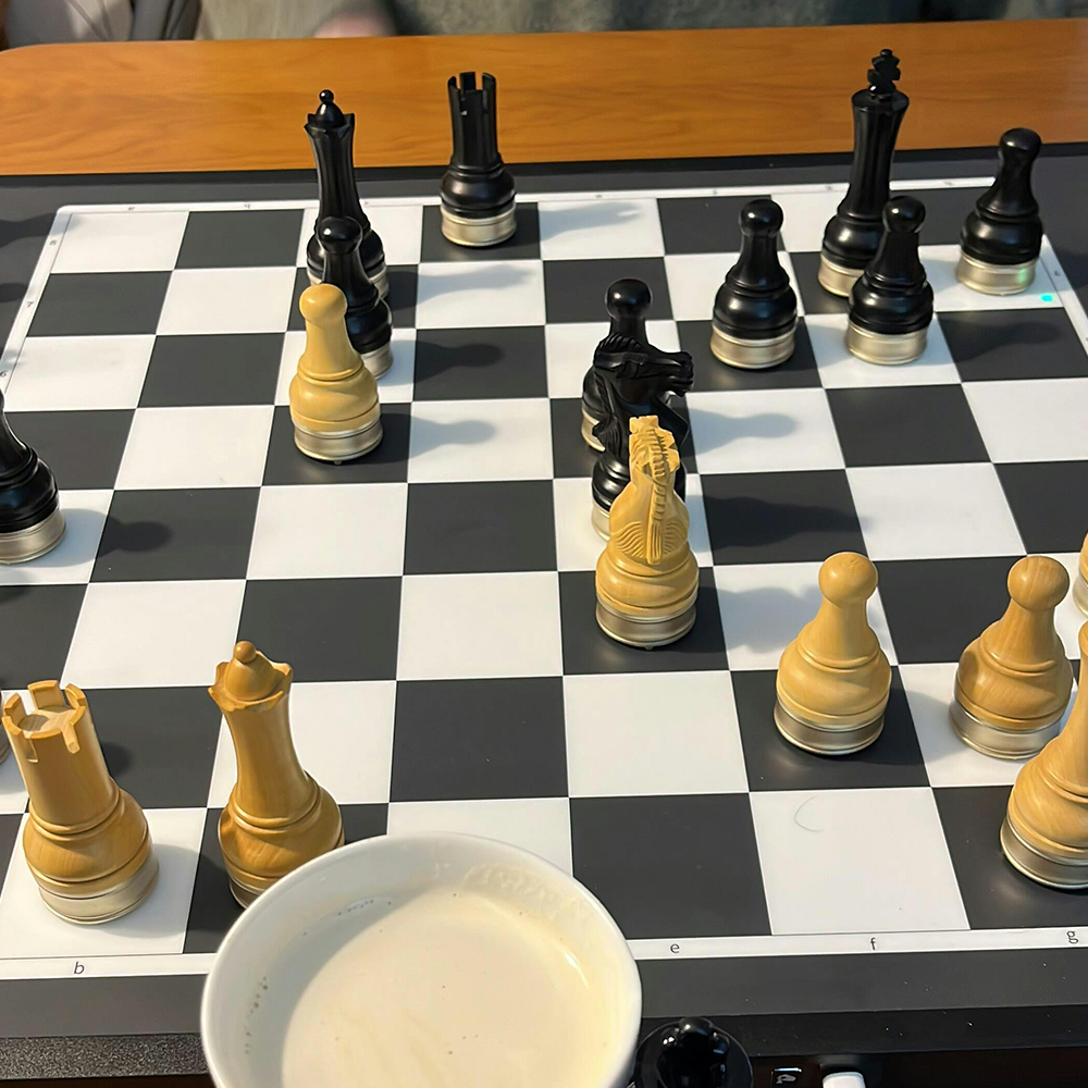 Advanced Smart Chessboard
